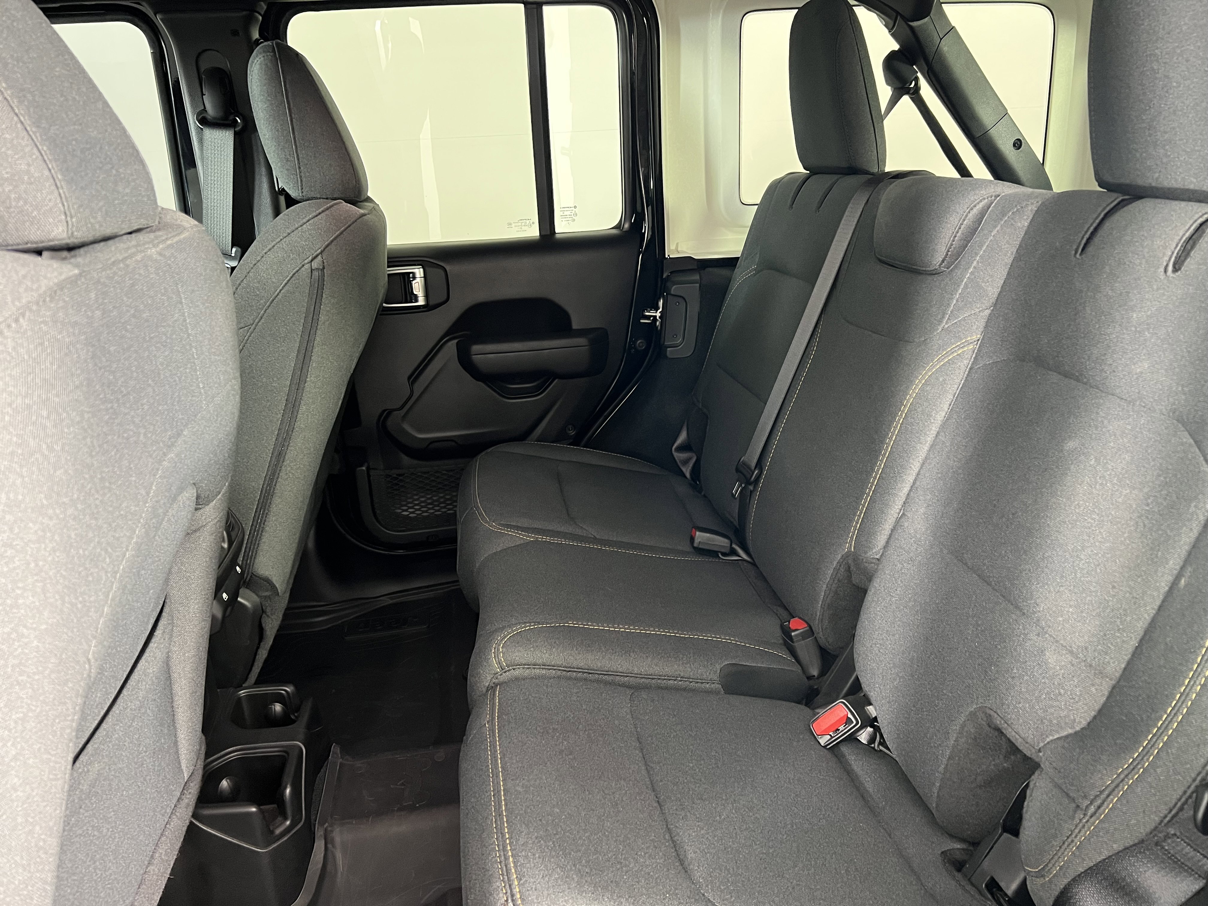 Used 2025 Jeep Wrangler Unlimited Sport AWD/4WD image 18