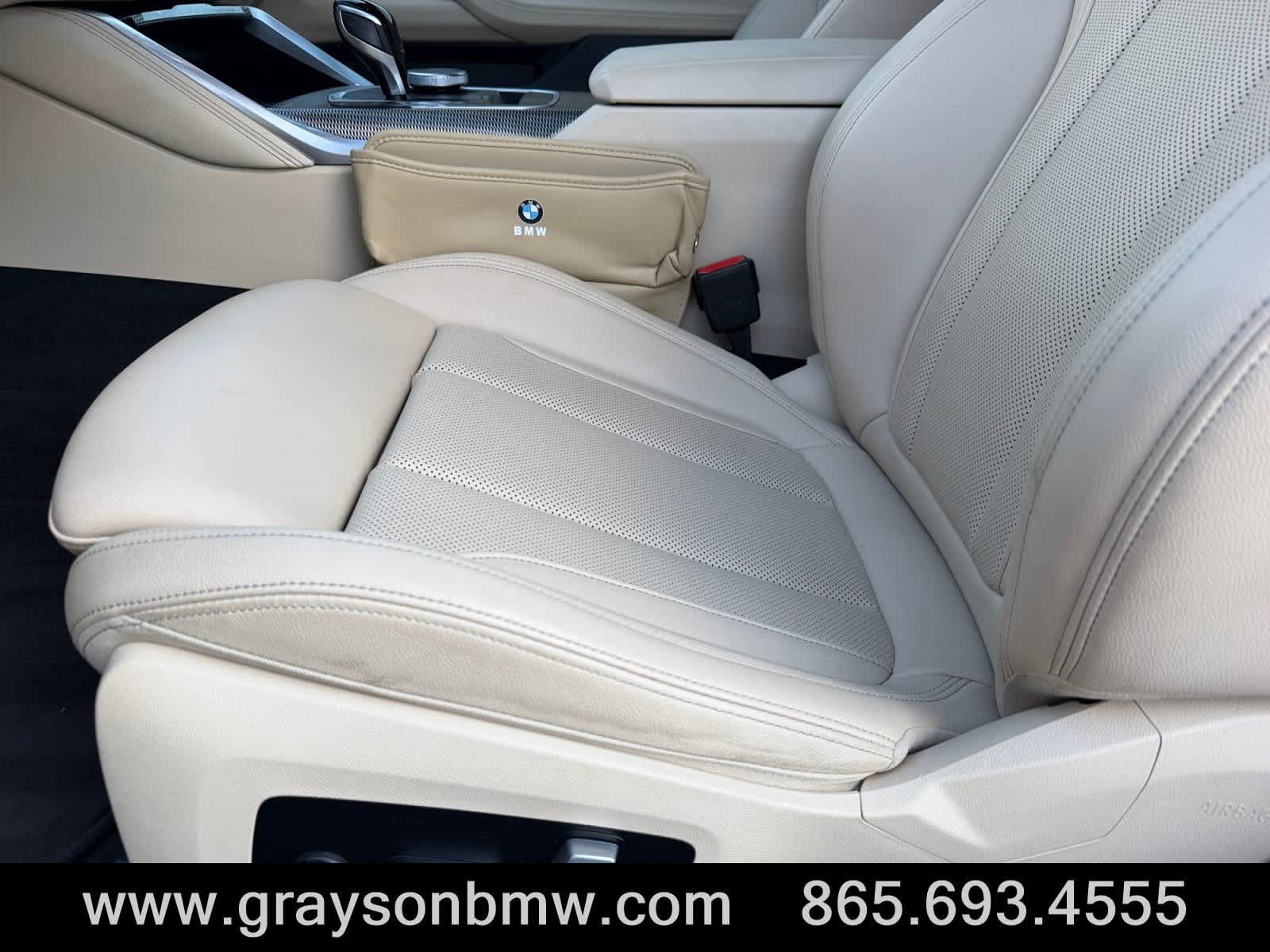 Used 2022 BMW 430i Convertible w/ M Sport Package RWD image 11