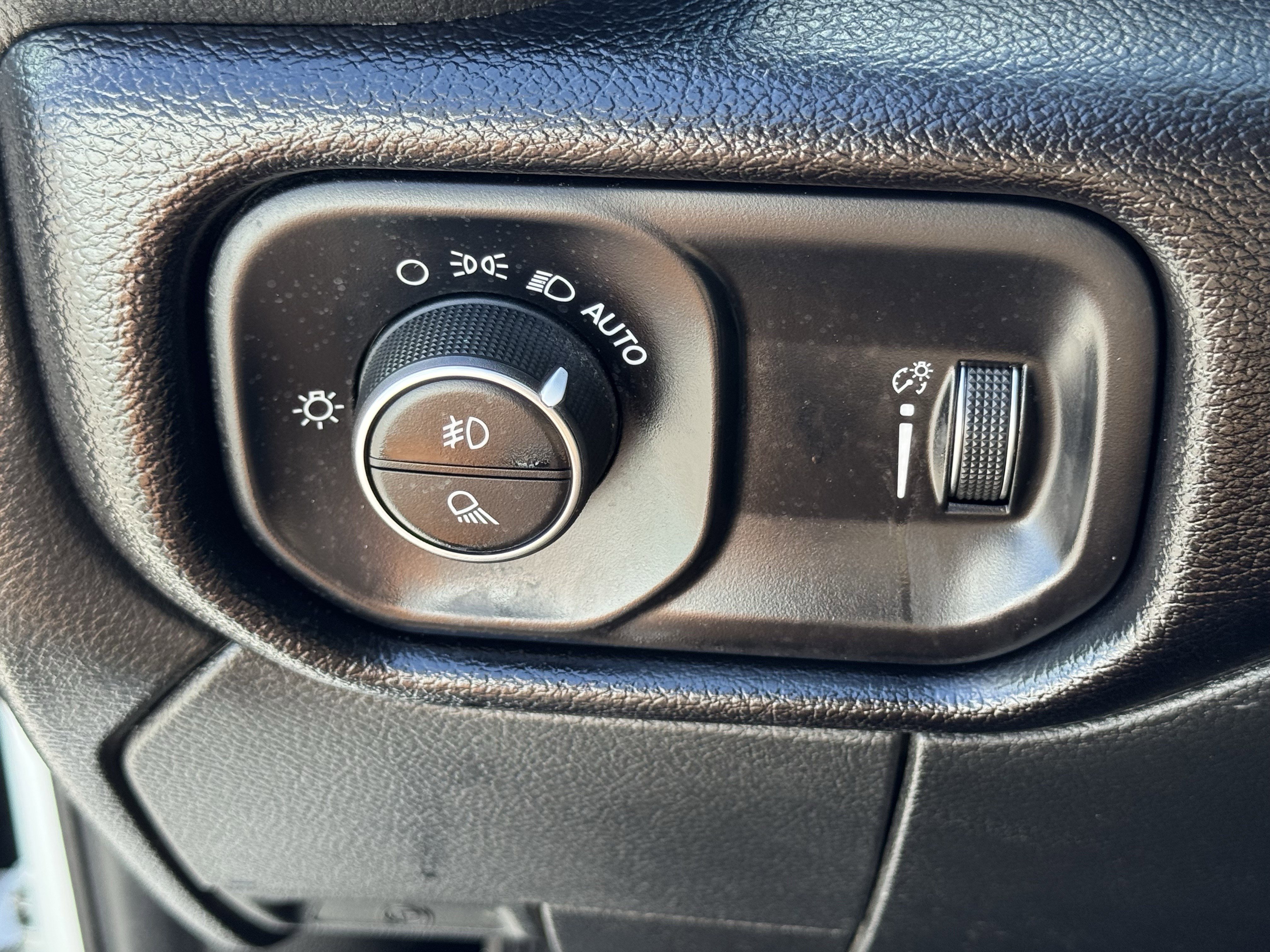 Used 2024 RAM 2500 Big Horn image 25
