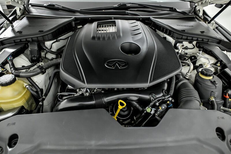 Used 2018 INFINITI Q60 2.0t w/ Sensory Package 2.0T Luxe RWD image 14