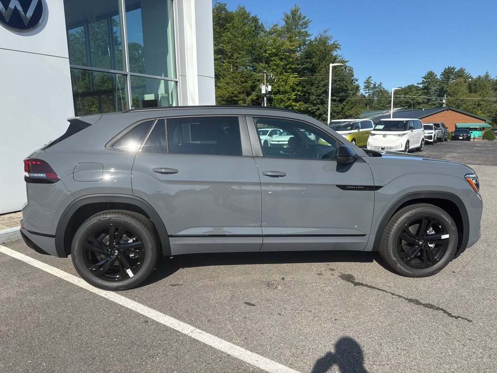 New 2026 Volkswagen Atlas Cross Sport SEL R-Line image 11