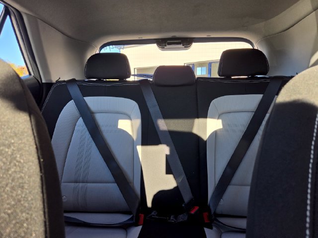 Used 2023 Hyundai Venue SEL FWD image 18