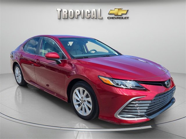 Used 2022 Toyota Camry LE image 6