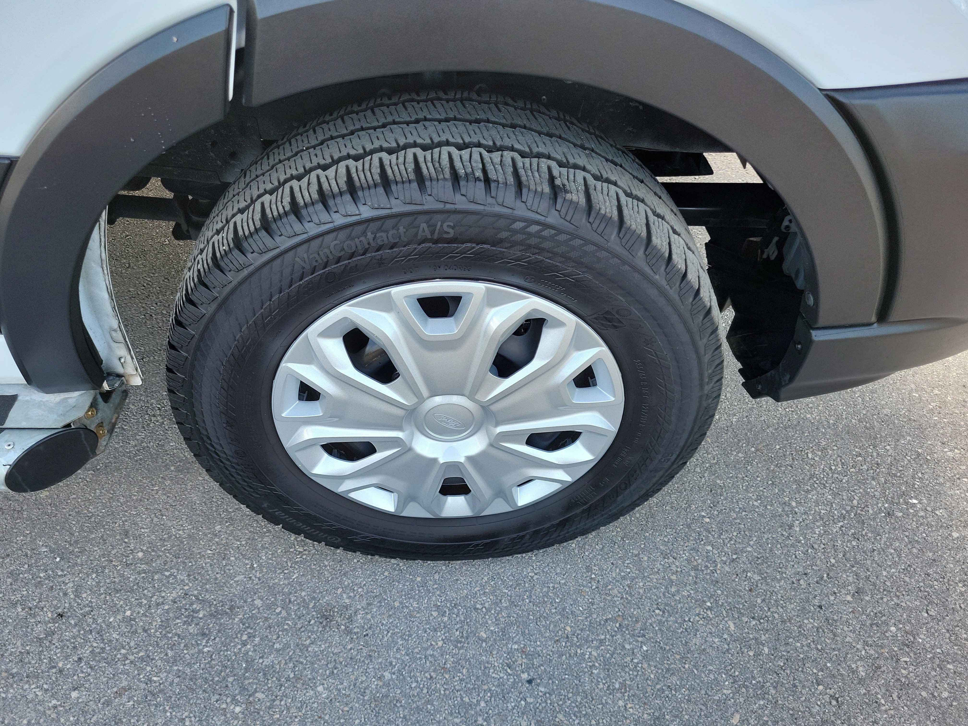 Used 2024 Ford Transit 250 Low Roof w/ Exterior Upgrade Package image 28