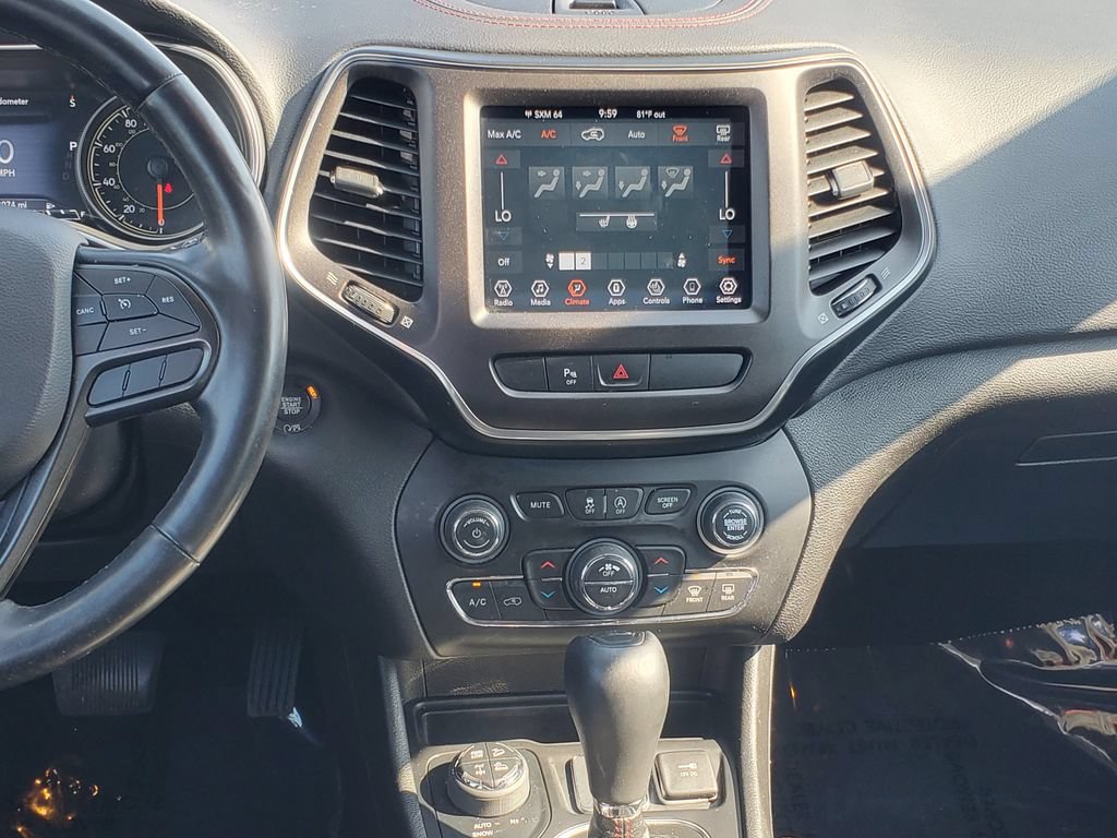Used 2020 Jeep Cherokee Trailhawk w/ Cold Weather Group AWD/4WD image 17