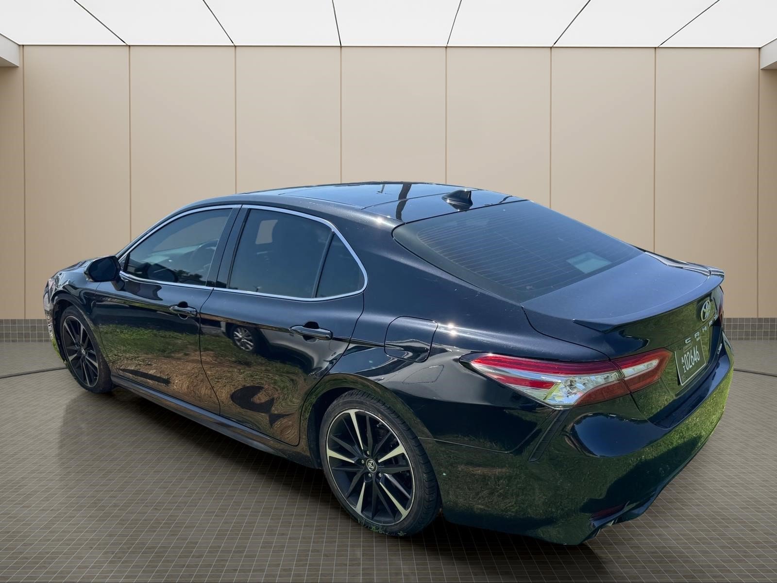 Used 2019 Toyota Camry XSE FWD image 19