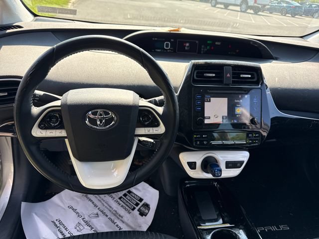 Used 2017 Toyota Prius Three FWD image 17