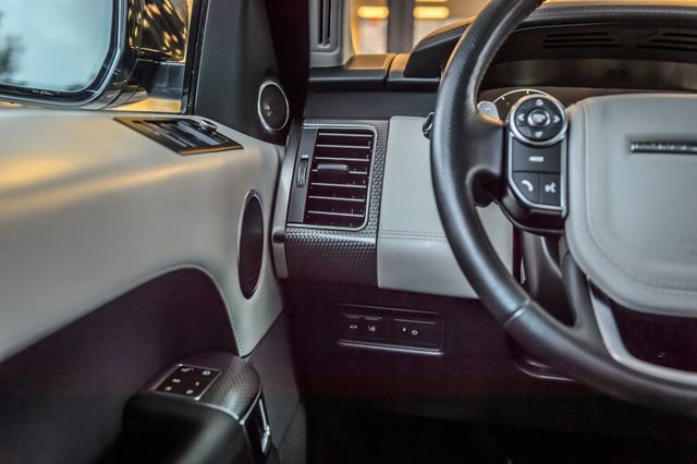 Used 2016 Land Rover Range Rover Sport SVR image 30