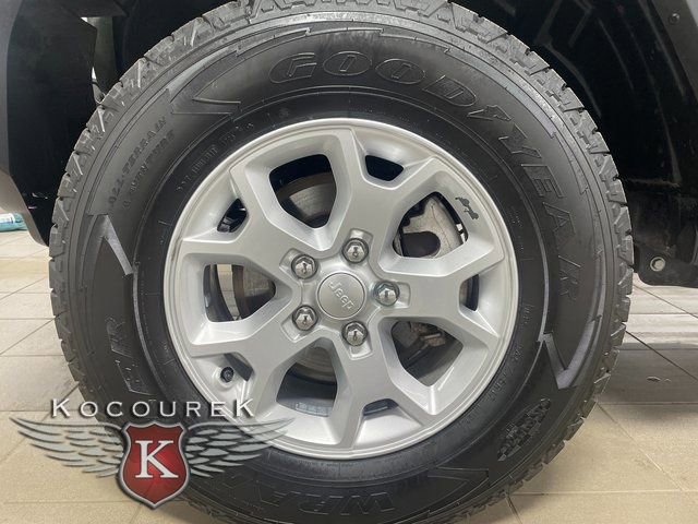 Used 2021 Jeep Wrangler Unlimited Islander image 7