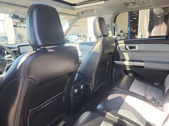 Certified 2023 Ford Explorer XLT w/ Equipment Group 202A AWD/4WD image 24