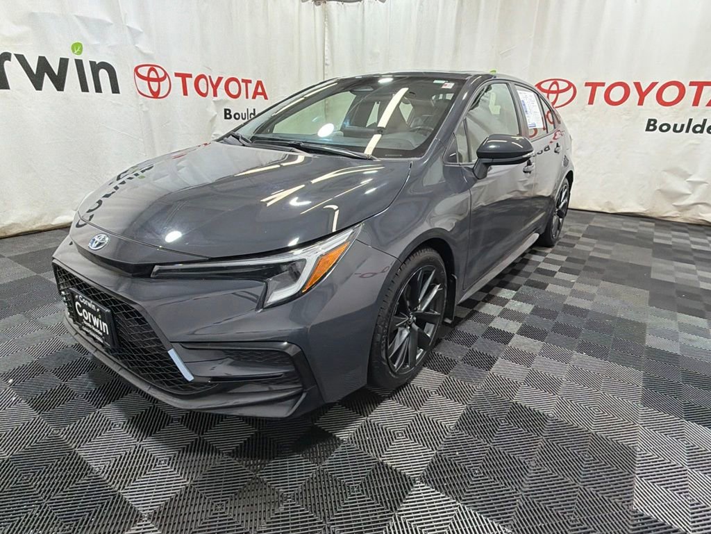 Used 2023 Toyota Corolla SE w/ SE Package FWD image 3