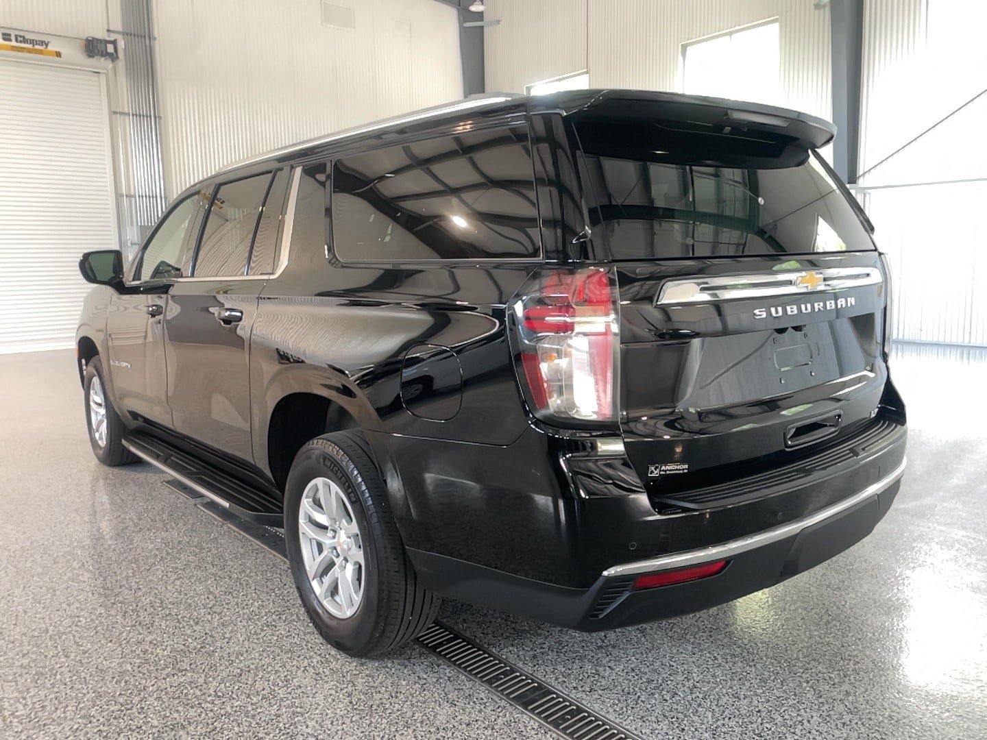 Used 2024 Chevrolet Suburban LT AWD/4WD image 17