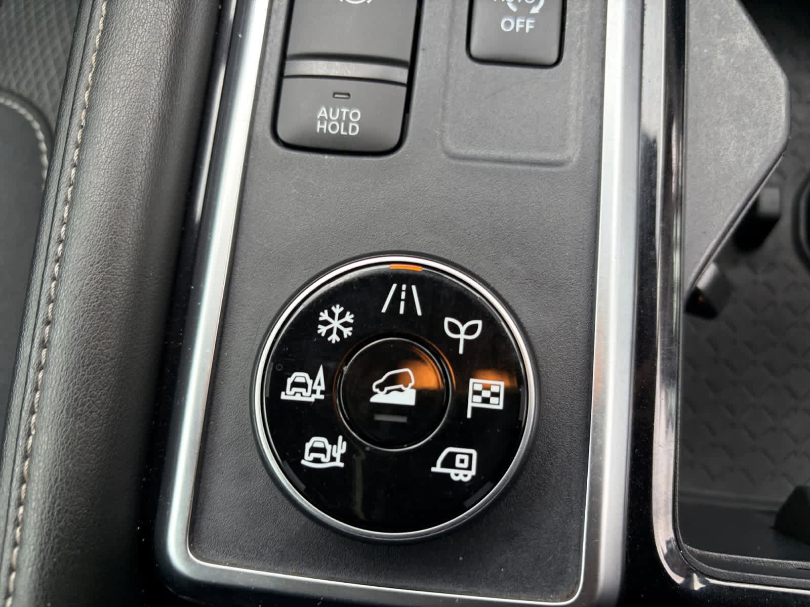 Used 2024 Nissan Pathfinder SV AWD/4WD image 26