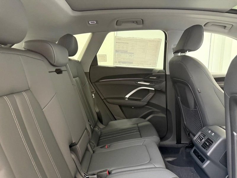 New 2026 Mercedes-Benz E 450 4MATIC All-Terrain Wagon image 4