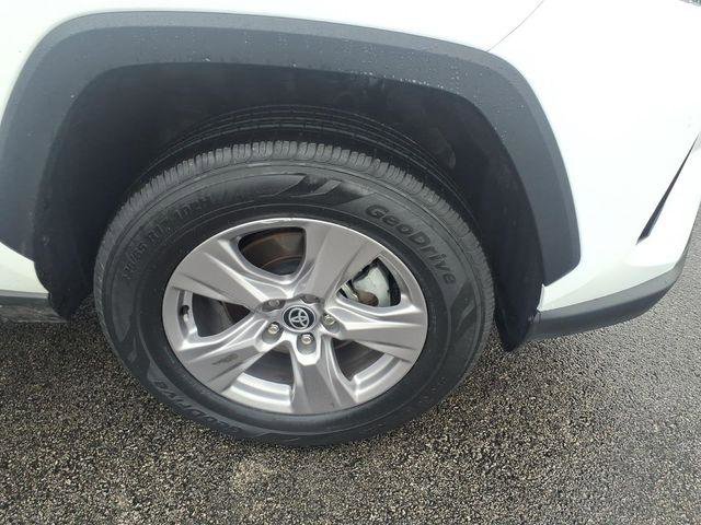 Certified 2025 Toyota RAV4 XLE AWD/4WD image 30
