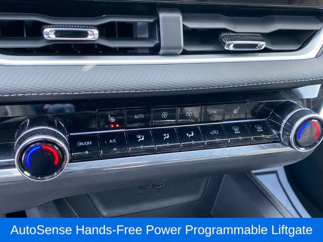 Certified 2025 Chevrolet Equinox LT w/ Convenience Package II AWD/4WD image 13