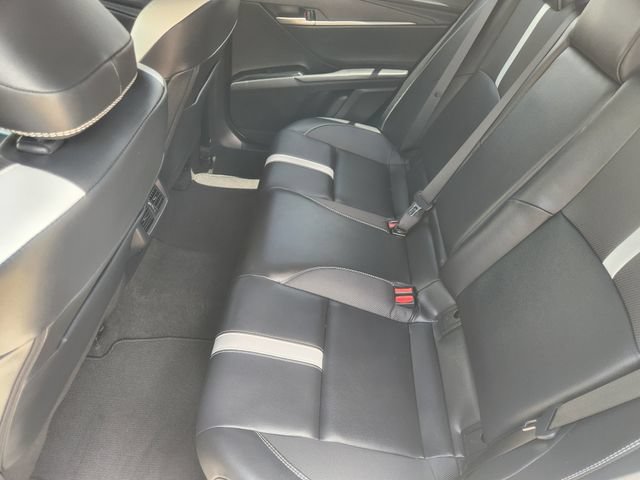 Used 2025 Toyota Camry SE w/ Convenience Package FWD image 30