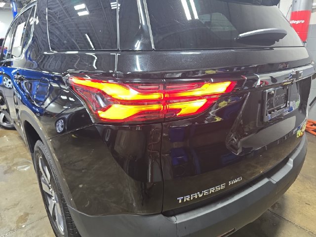Used 2023 Chevrolet Traverse LT w/ LT Premium Package AWD/4WD image 39