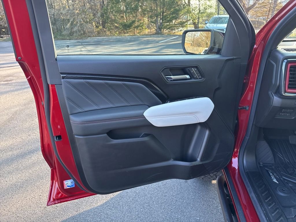 New 2026 GMC Canyon AT4X w/ LPO, Black Badging Package image 20