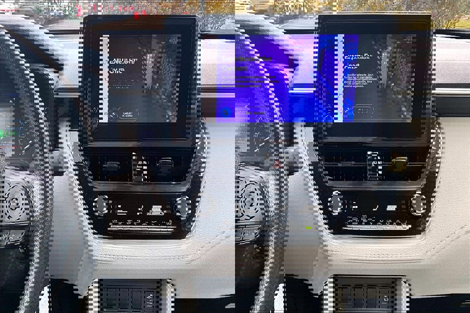 Used 2024 Toyota Corolla Cross L image 6