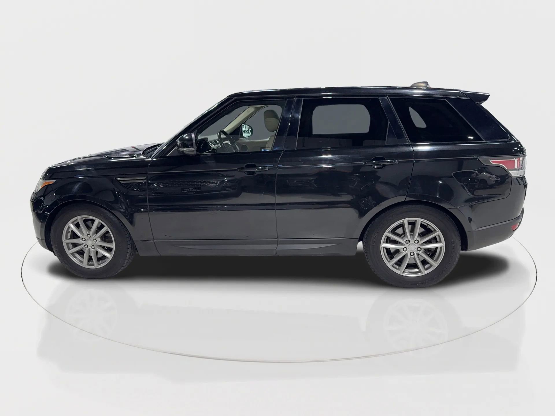 Used 2017 Land Rover Range Rover Sport SE image 8