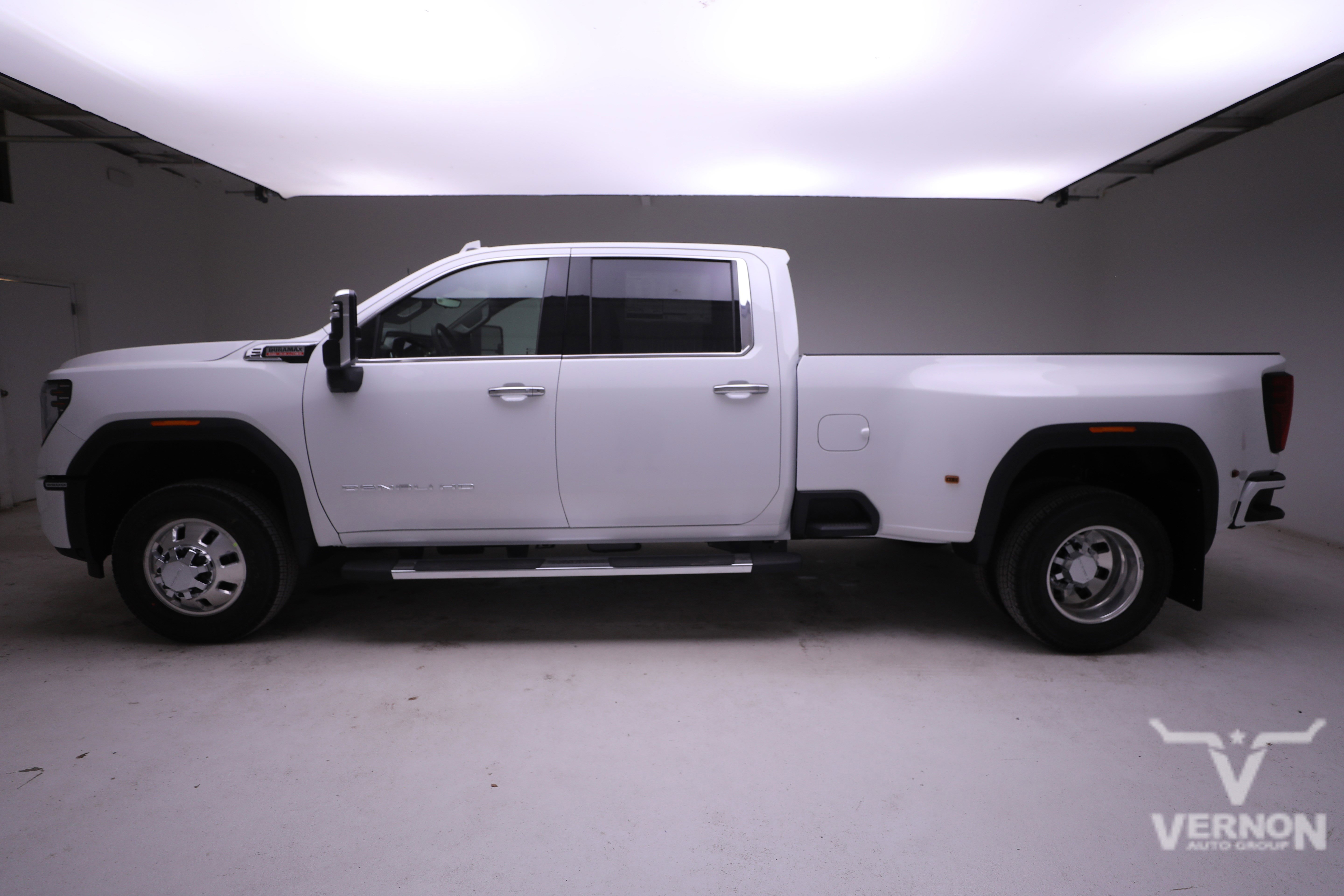 New 2026 GMC Sierra 3500 Denali w/ Technology Package image 2