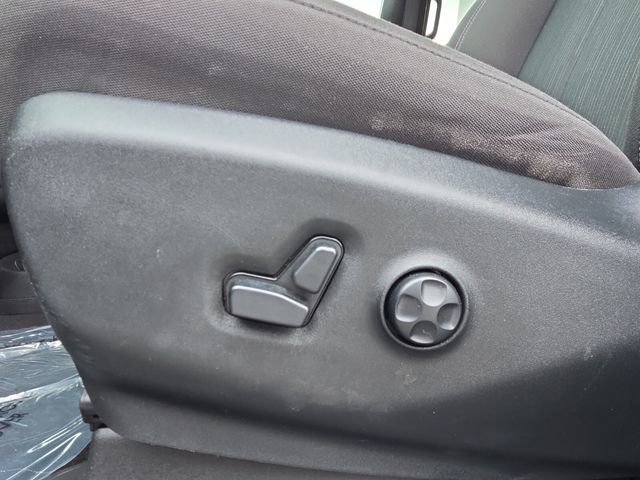 Used 2019 Chrysler Pacifica Touring Plus w/ Advanced Safetytec Group image 12