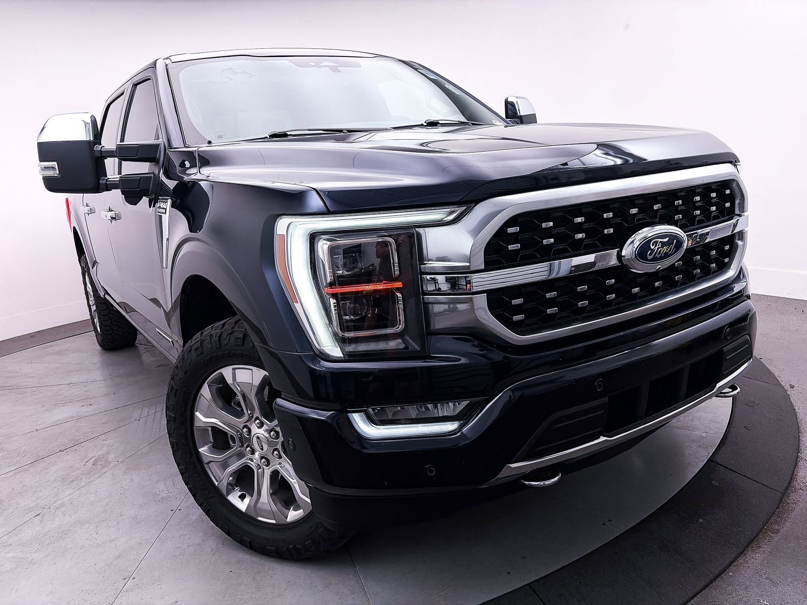 Used 2022 Ford F150 Platinum w/ Equipment Group 701A High image 9