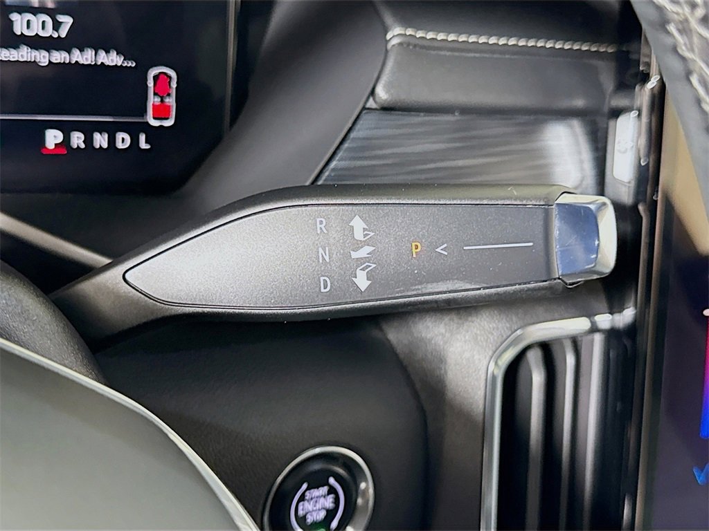 Used 2025 GMC Acadia Elevation image 14