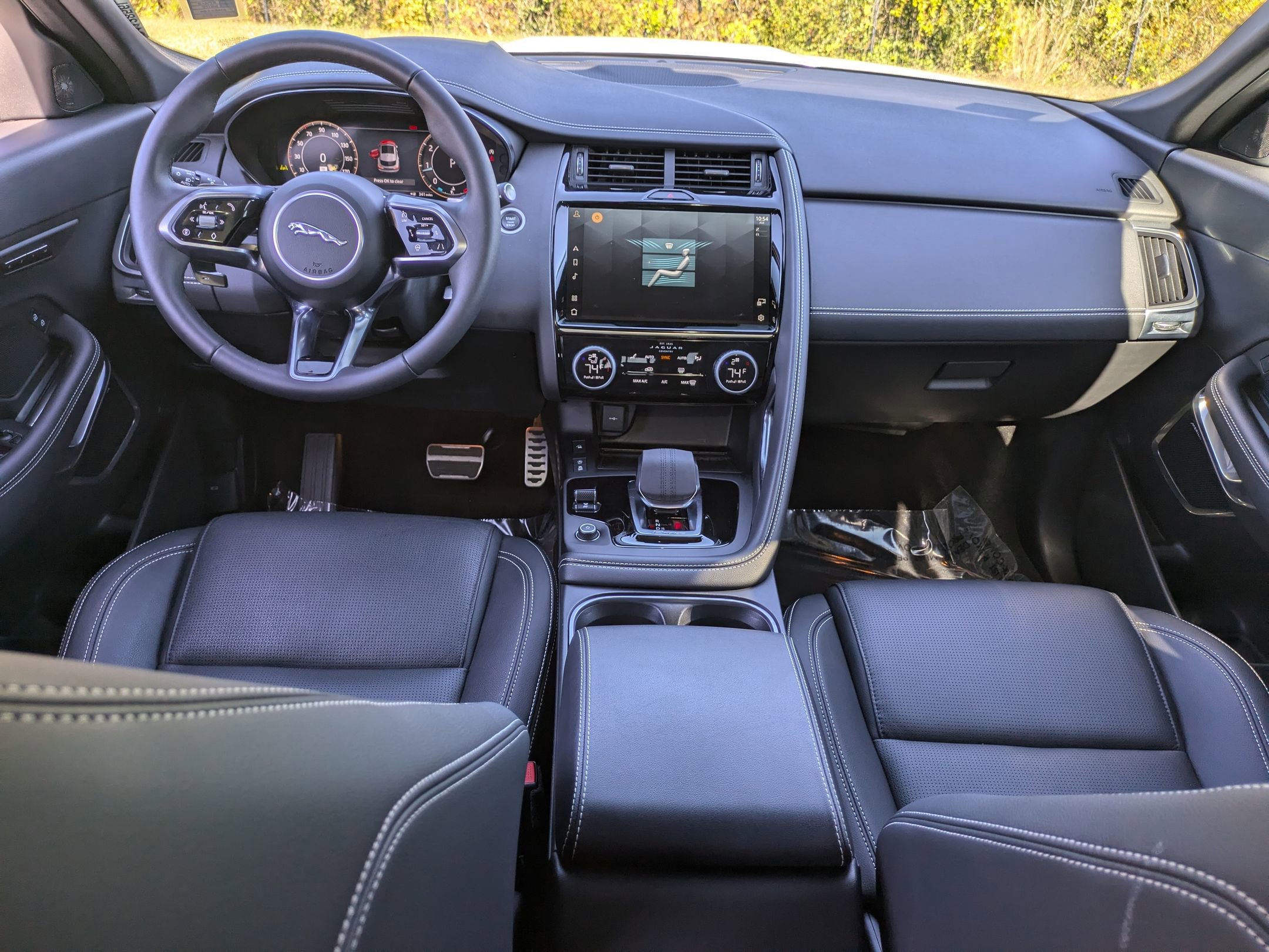 Used 2024 Jaguar E-PACE R-Dynamic SE image 23