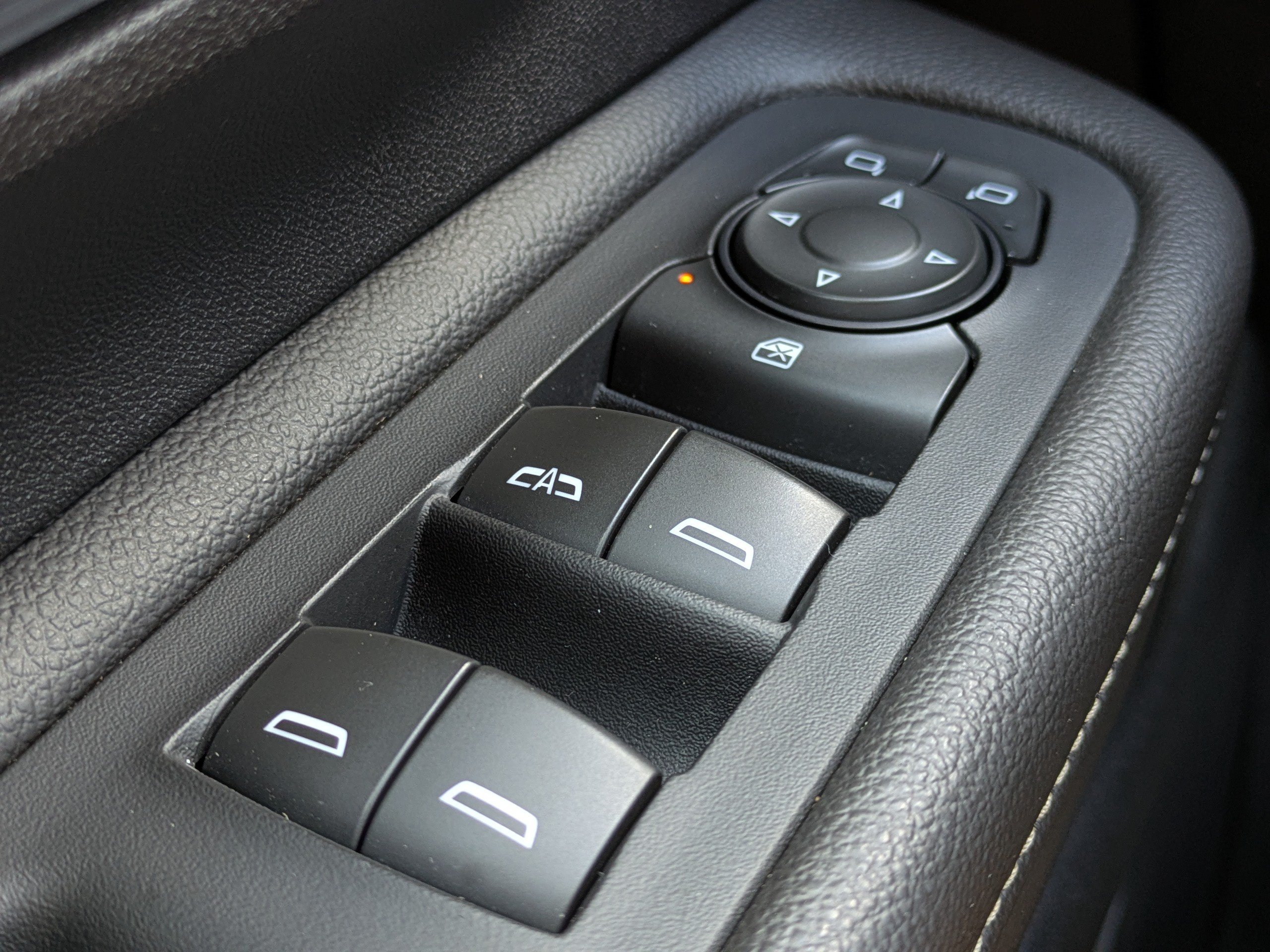 Used 2018 GMC Terrain Denali AWD/4WD image 25