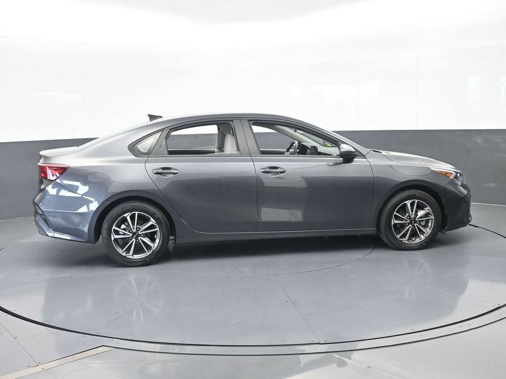 Used 2023 Kia Forte LXS FWD image 7