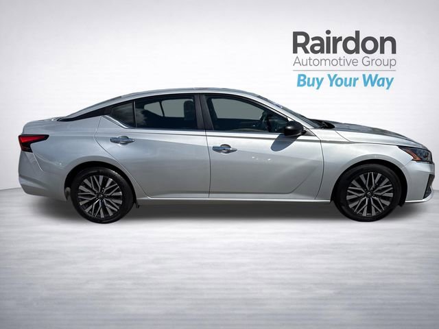 Used 2024 Nissan Altima 2.5 SV FWD image 8