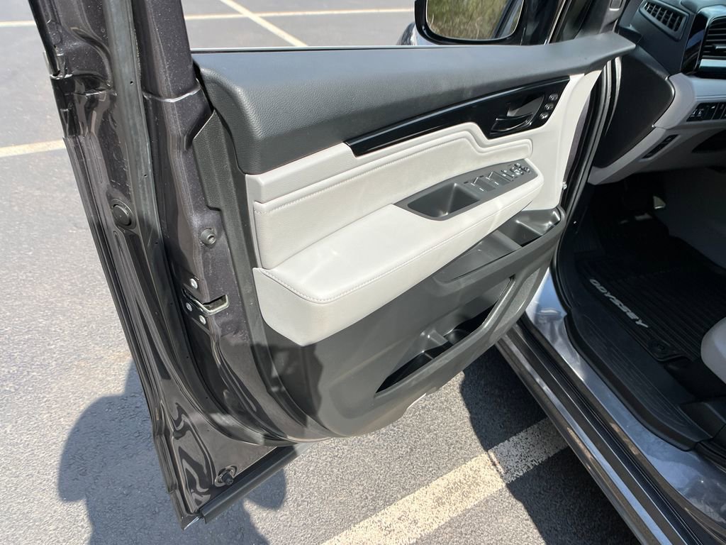 Used 2022 Honda Odyssey Elite image 12