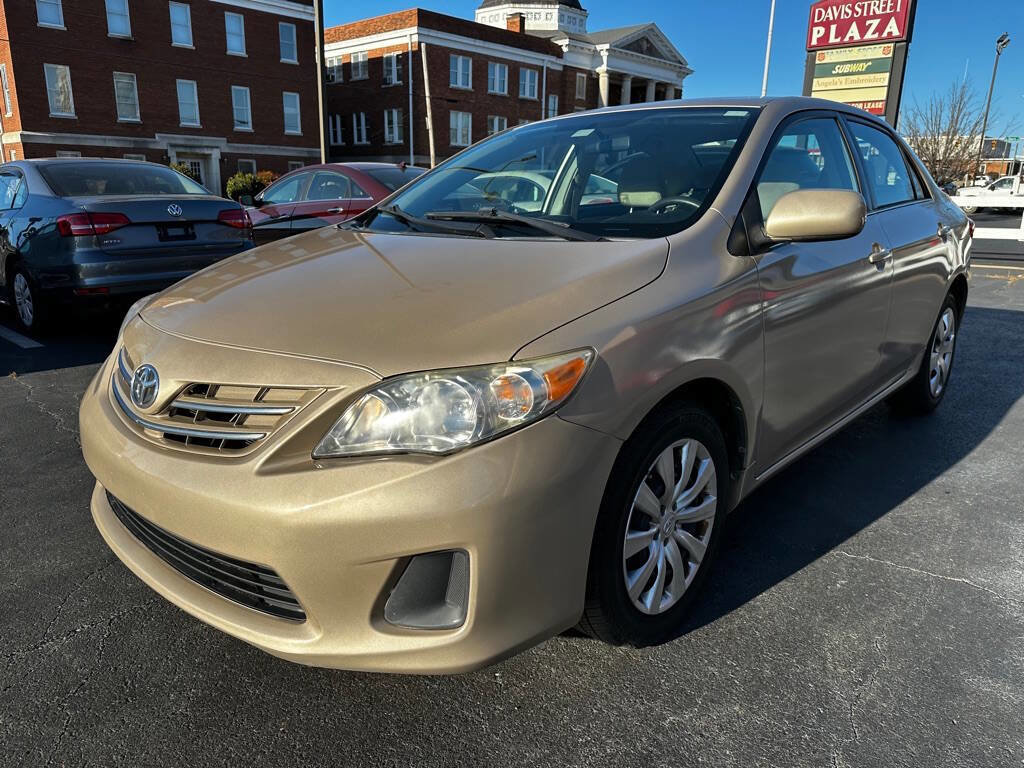 Used 2013 Toyota Corolla LE image 3