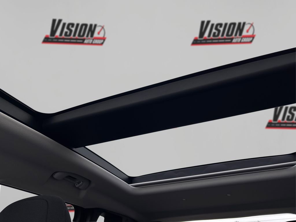 Used 2023 Jeep Renegade Latitude w/ Sun/Sound Group image 20