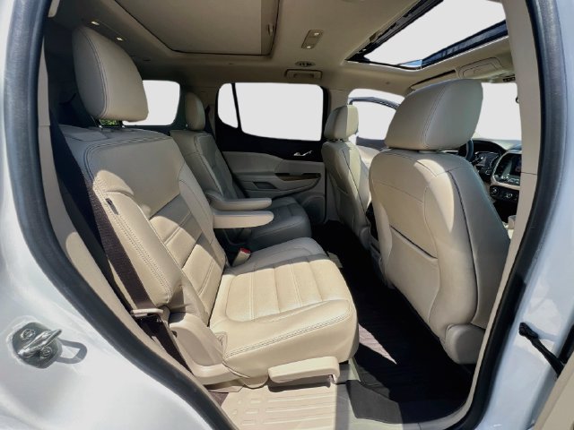 Used 2019 GMC Acadia Denali w/ Technology Package AWD/4WD image 26