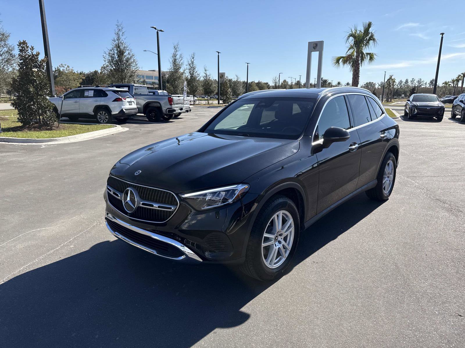 Used 2025 Mercedes-Benz GLC 300 image 7