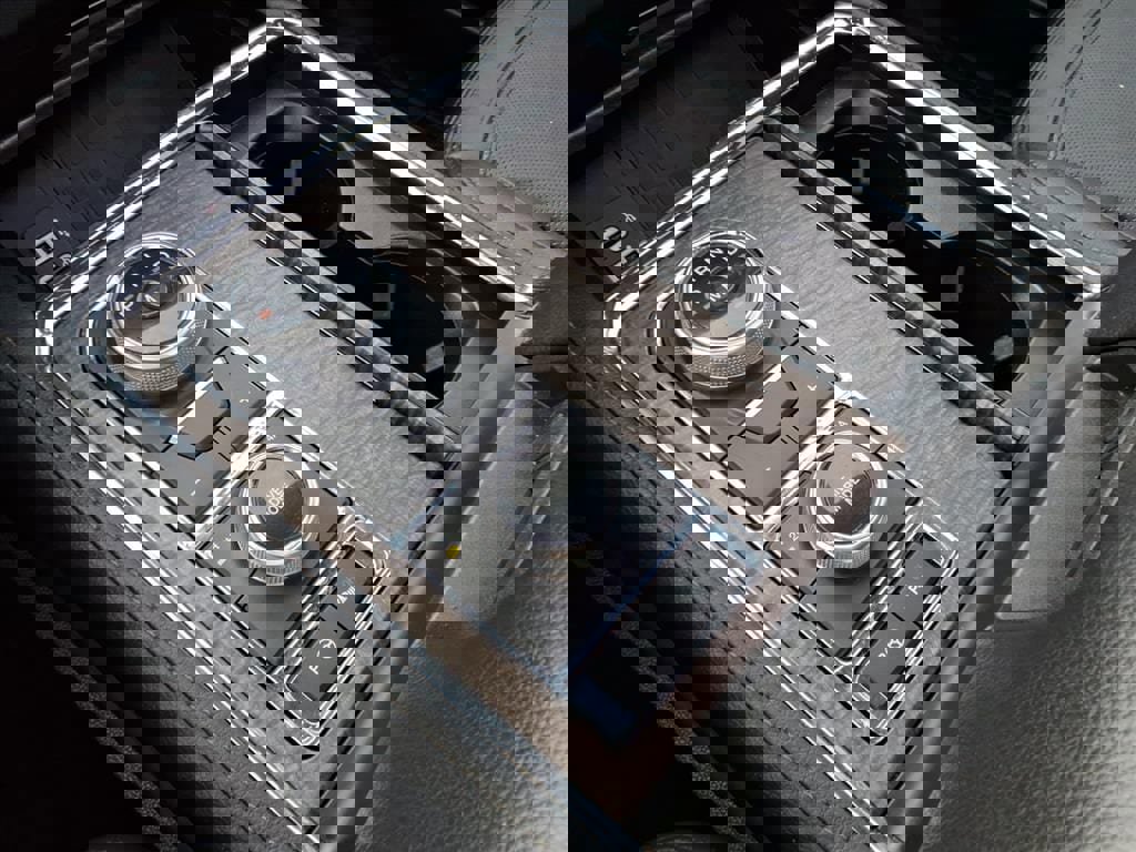 Certified 2019 Ford Expedition Limited w/ Equipment Group 302A image 22