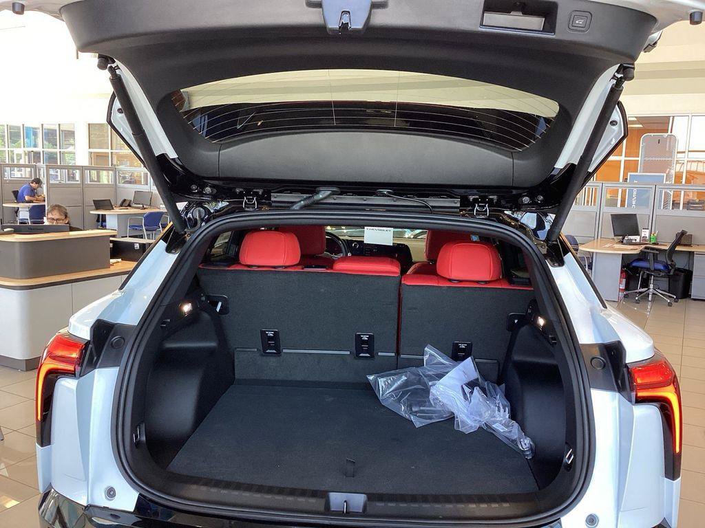 New 2026 Chevrolet Blazer EV RS w/ Super Cruise Package FWD image 18