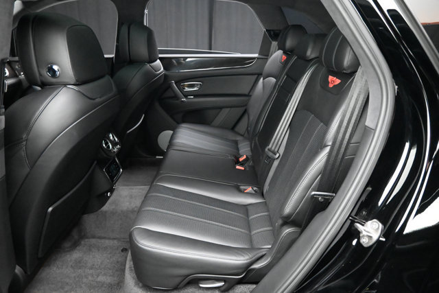 Used 2019 Bentley Bentayga AWD/4WD image 12