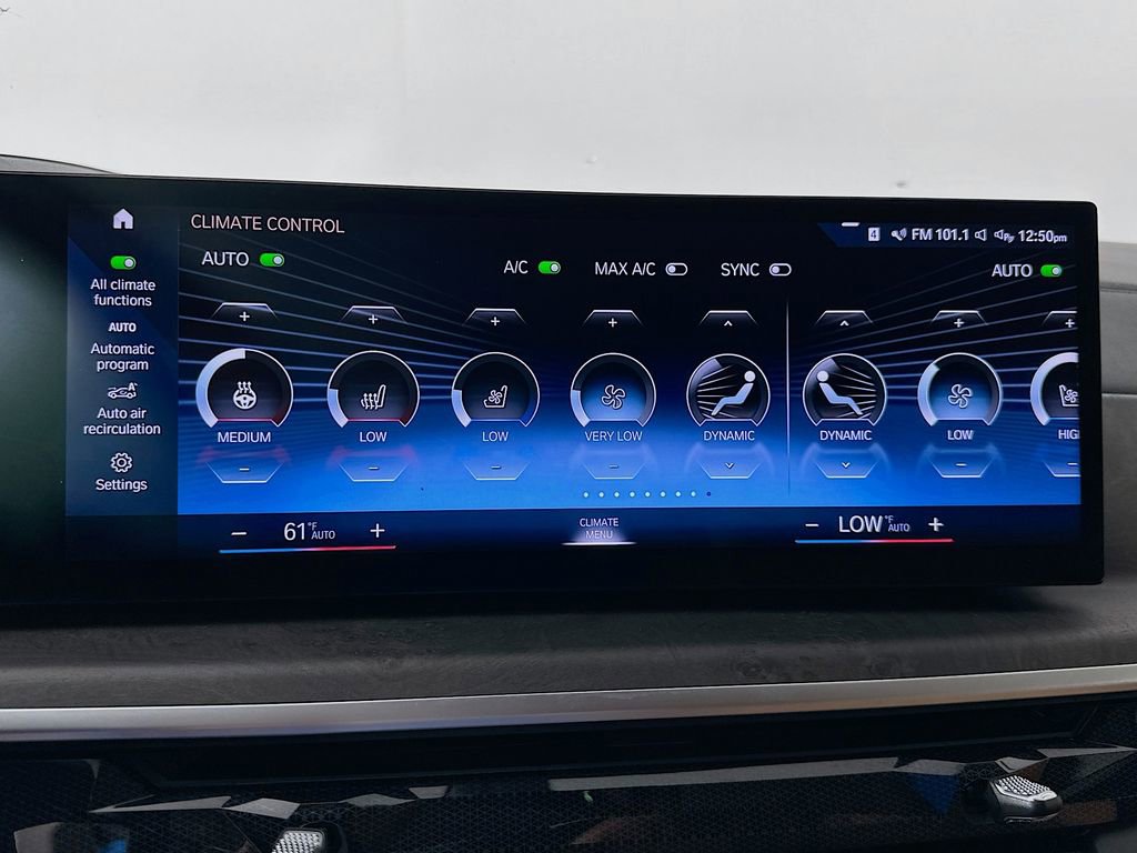 Used 2023 BMW X7 xDrive40i w/ Premium Package image 24