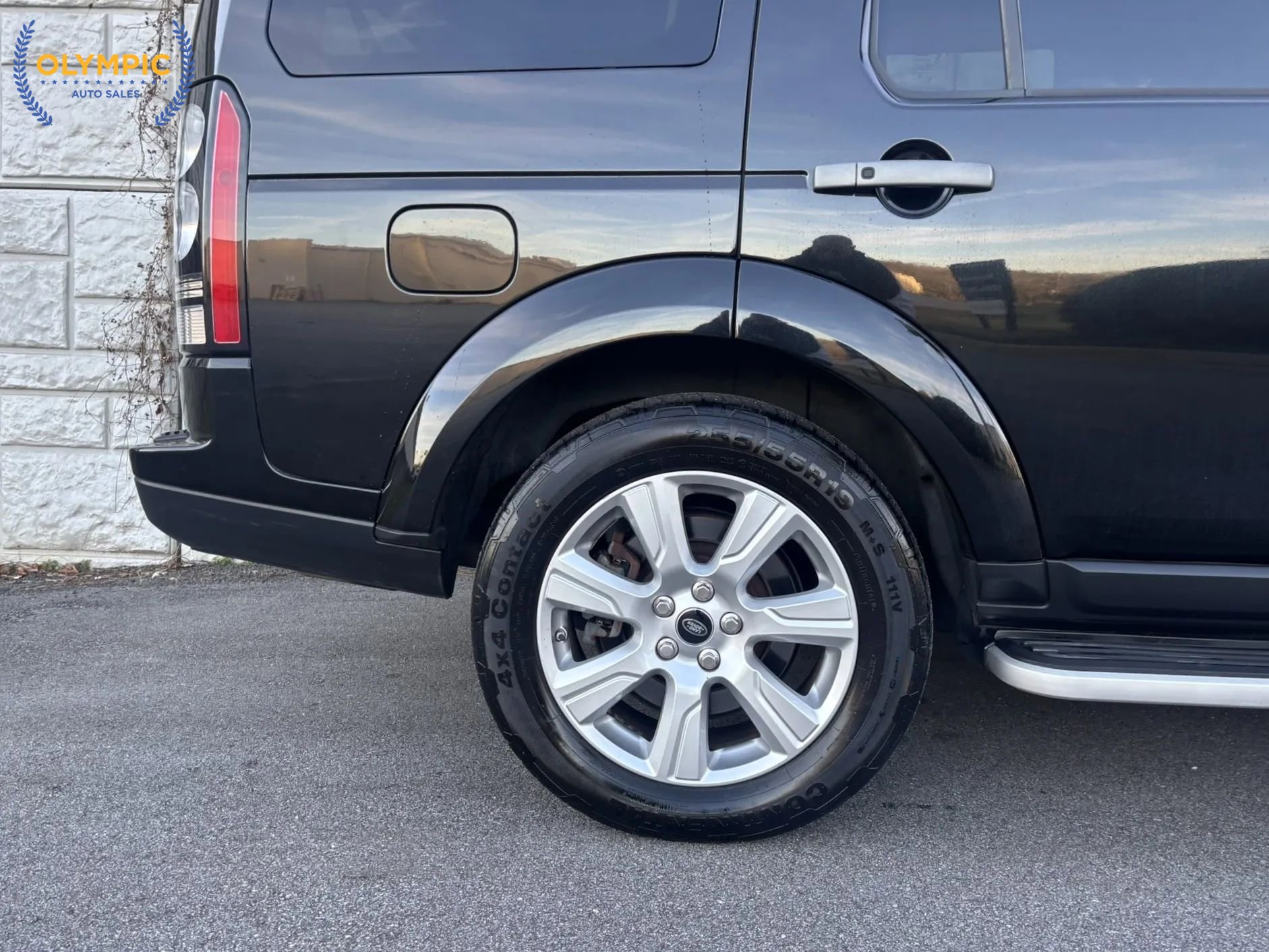 Used 2016 Land Rover LR4 HSE image 12