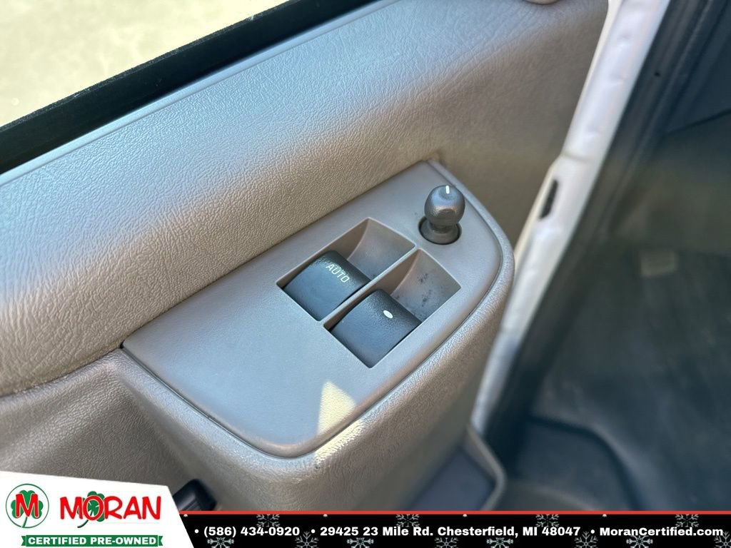 Used 2023 Chevrolet Express 3500 Extended w/ Driver Convenience Package image 11