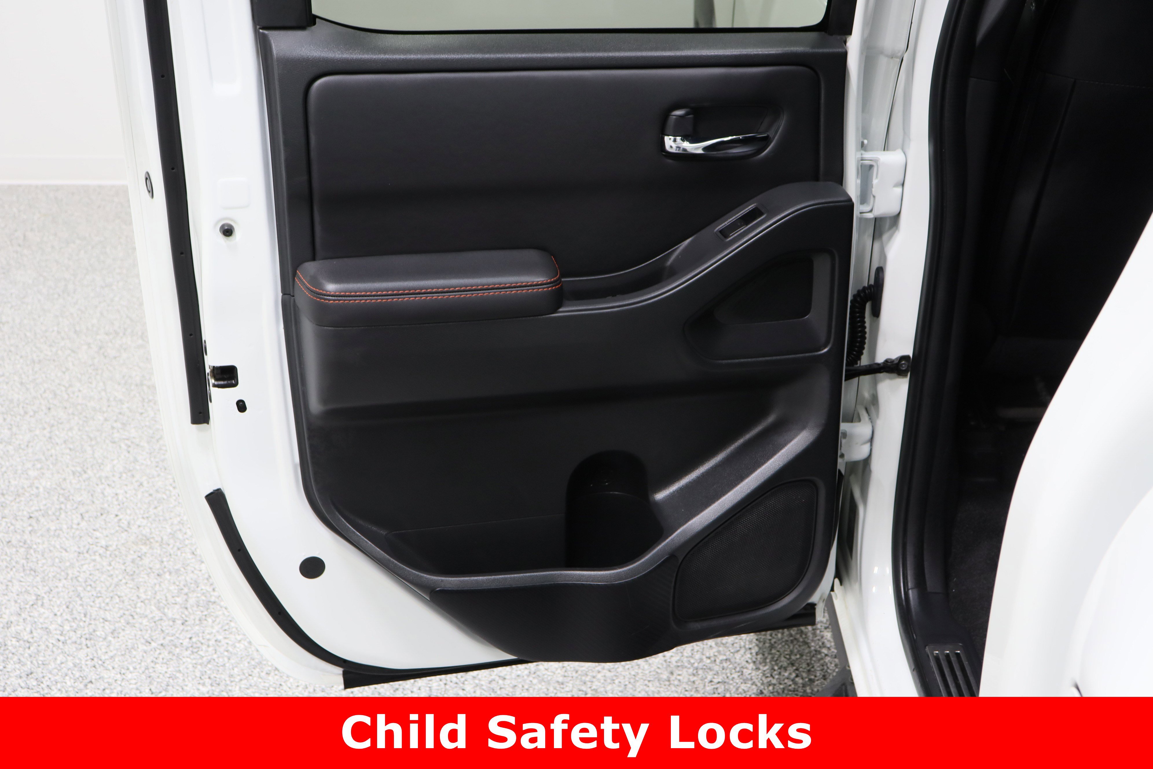 Used 2023 Nissan Frontier PRO-4X w/ Pro-4X Premium Package image 30