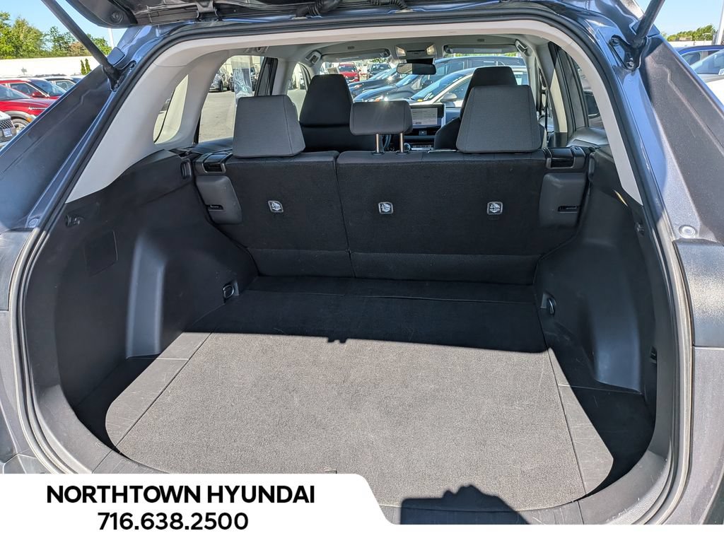 Used 2025 Toyota RAV4 XLE AWD/4WD image 28