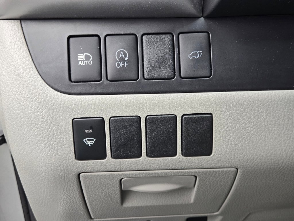 Used 2018 Toyota Highlander XLE FWD image 24
