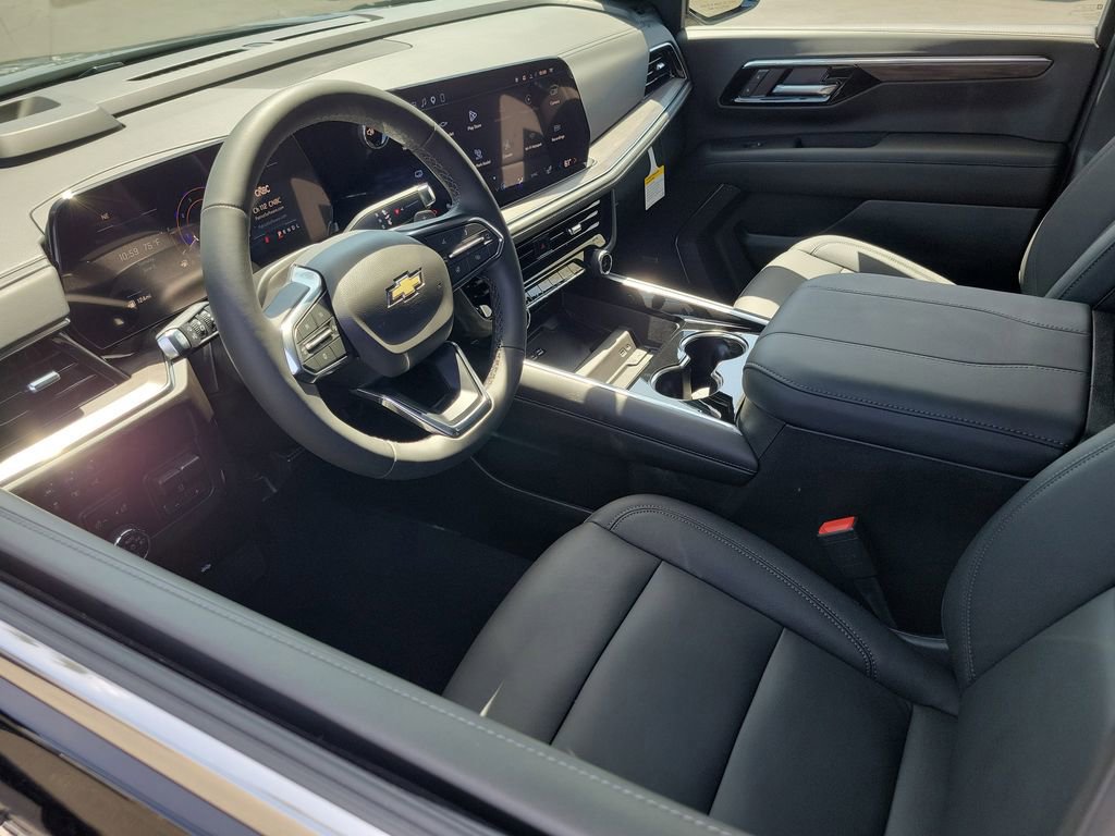 New 2026 Chevrolet Suburban LT w/ Comfort Package RWD image 3