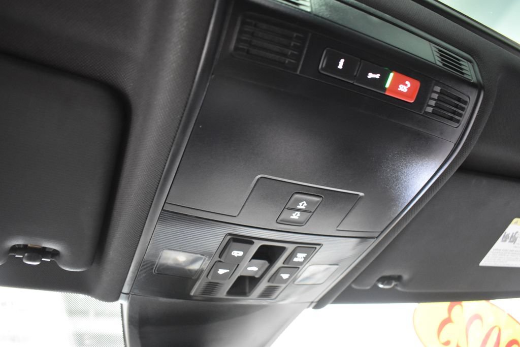Used 2023 Volkswagen Tiguan SE R-Line FWD image 25
