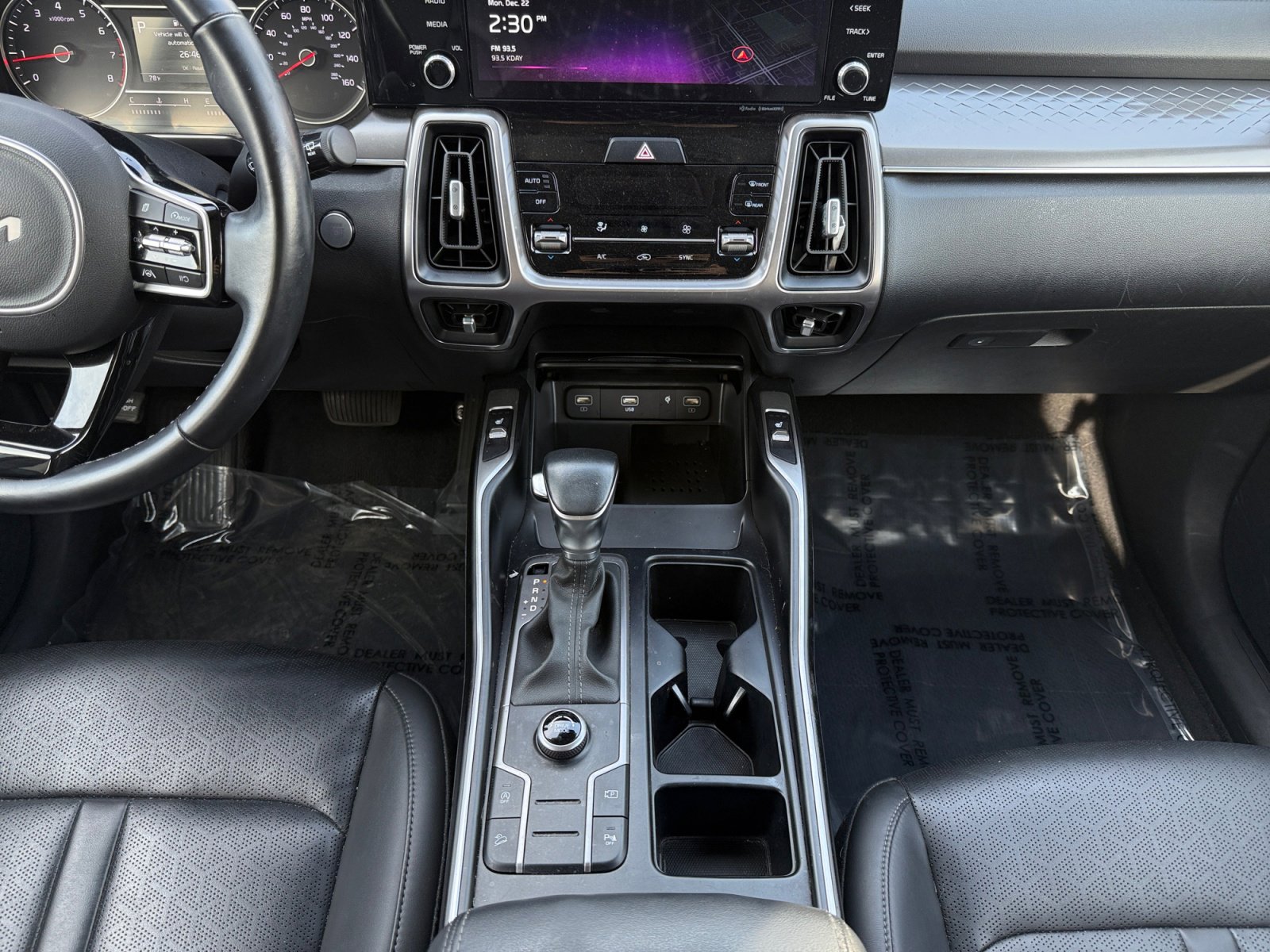 Used 2023 Kia Sorento S image 11